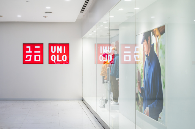 UNIQLO女版寬版布勞森外套價格大砍，讓一票網友超級驚喜。（示意圖，shutterstock／達志）