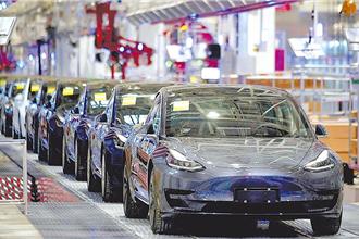 陸公部門帶頭用電動車 採購率至少三成