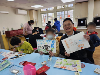 创意红包超暖心！苏俊宾送水彩画具 鼓励弱势童勇敢逐梦