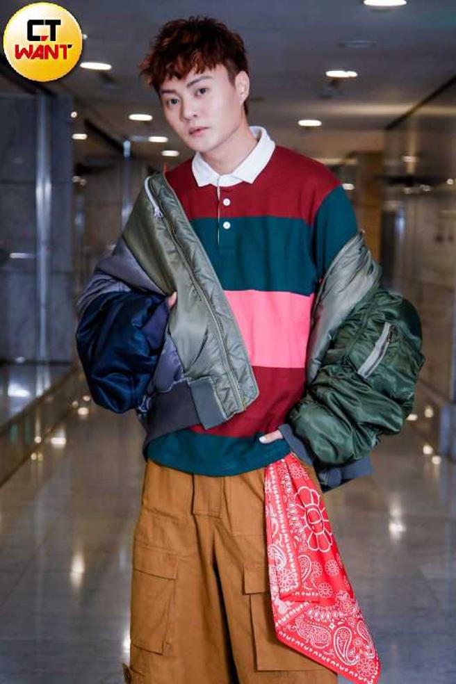 主持节目及演舞台剧让许富凯胖到巅峰，幸好在一个月内就瘦回来。（图／赵文彬摄）