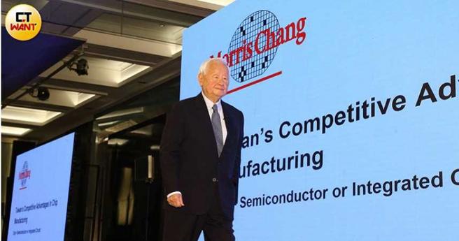 张忠谋已成「名牌」，多次代表台湾出席APEC。（图／黄鹏杰摄）