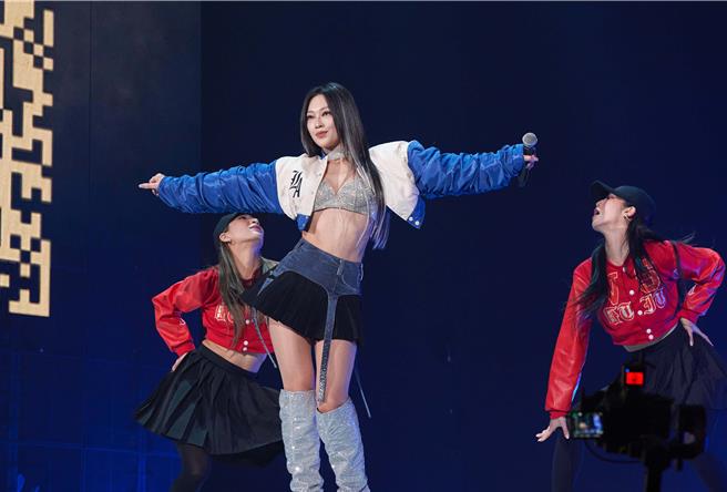 琟娜Verna日前登上小巨蛋舞台賣力唱跳。（谷優娛樂提供）