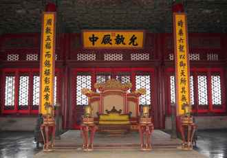 皇帝龍椅有「分身」 後宮各殿全都擺 用意不簡單