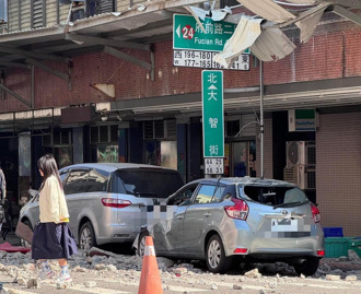 嘉义连5震！台南高楼外墙大片震落　2汽车惨遭砸烂