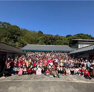 睽违18年再度家族大合照  江启臣「升格」当叔公