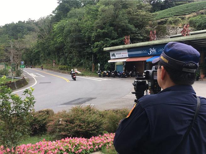 警方指出，春节期间，将强化北宜公路、106县道等处交通执法。（新店警分局提供）