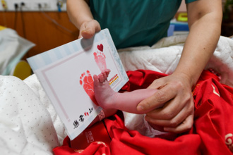 陆龙年出生人口有城乡差距 江西妇幼保健院连8年分娩量逾2万例