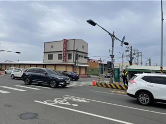 大年初三垦丁车潮涌现 南下车流量每小时逾3300辆次