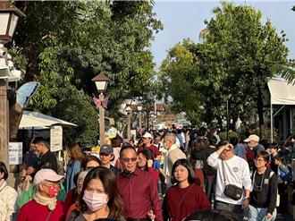 屏東勝利星村4天湧近50萬人次 店家樂翻：來客數成長近2成