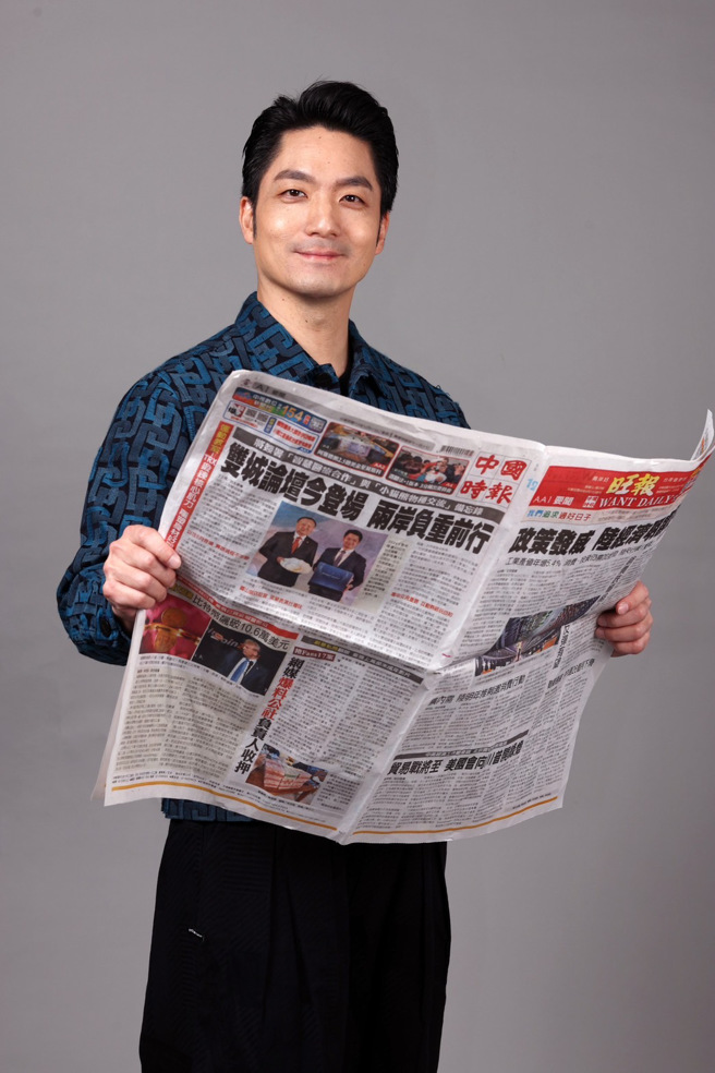 台北市長蔣萬安應《中國時報》之邀拍攝新春月曆海報。（鄧博仁攝影）