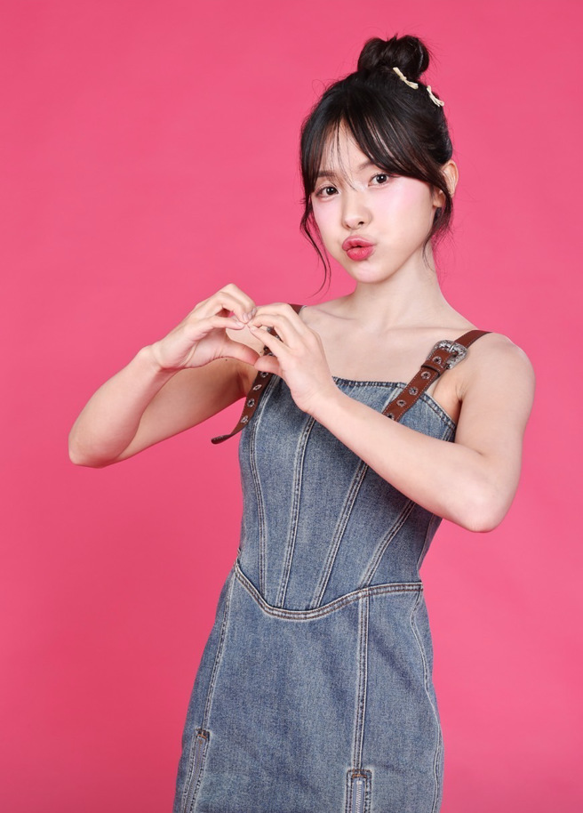 韩籍啦啦队女神李多慧个性亲民，深受粉丝喜爱。（陈俊吉摄影）