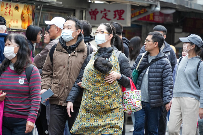 今天南方雲系北移，各地都有降雨機率。（羅永銘攝）