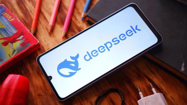 DeepSeek 以更低的架构成本，影响了全球的AI发展。(图/Shutterstock)