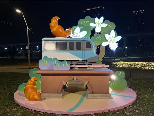 「捷伴熠起繞三鶯」賀新春。（新北市捷運局提供）