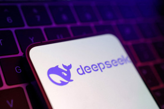 财经选读》DeepSeek东方神秘力量太震撼  7巨头还能撑多久？