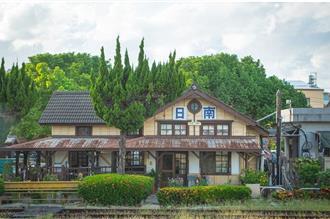 行人侵入大甲-日南轨道 台铁7班次、1200名旅客受影响