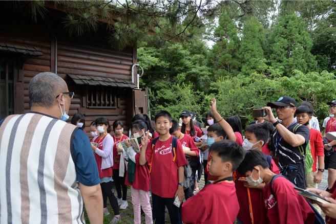 獲頒雪霸獎學金者可參加雪管處小小解說員培訓。（雪霸國家公園管理處提供／呂麗甄苗栗傳真）