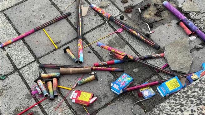 农历过年期间民眾喜爱燃放鞭炮，台东因此引发10余件火警。（读者提供／蔡旻妤台东传真）