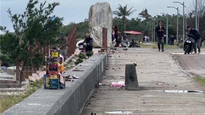 农历过年期间民眾喜爱燃放鞭炮，台东因此引发10余件火警。（读者提供／蔡旻妤台东传真）