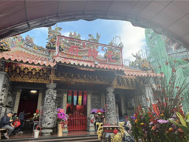 方男失蹤後家人認為凶多吉少，還曾向楠梓區右昌元帥府請求神明幫忙。（紀爰攝）