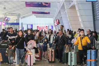 春節連假尾聲 桃機迎返國人潮高峰近15萬人次