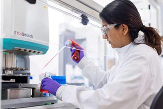 川普政府凍結補助資金 多項疫苗被迫中止開發