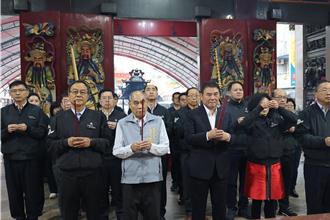 鍾東錦率縣府首長赴玉清宮參拜 祈求苗栗縣運昌隆
