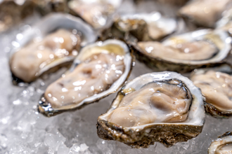 烤鮮蚵食安頻出包 高雄夜市海鮮疑變質 民眾吃完發燒掛急診