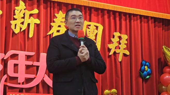 基隆市政府3日上午举行新春团拜，市长谢国梁表示，去年经歷了市长罢免，今年又有立委罢免，对市民来说不堪其扰，也对市民不公平。（张志康摄）