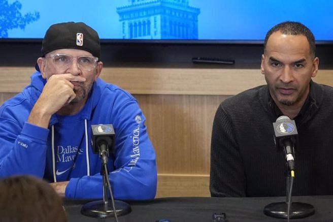 独行侠总教练奇德(左)、总管哈里森。（美联社）