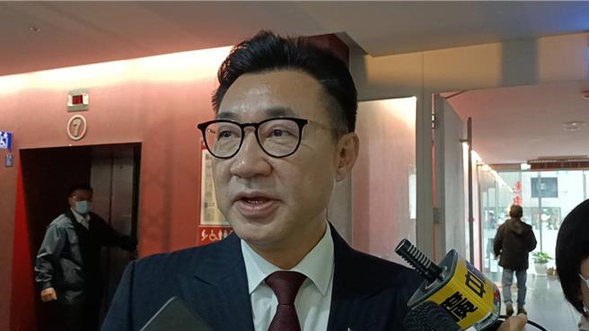 全台大罢免，立法院副院长江启臣3日受访指出，尊重人民的权利。（陈淑娥摄）