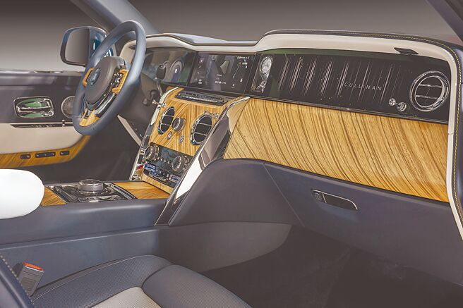 全新中控設計更顯年輕與未來感。（盛惟提供）