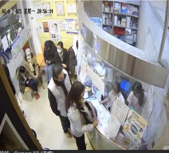 台中診所一早湧入上百人  醫：多人到日本玩有症狀