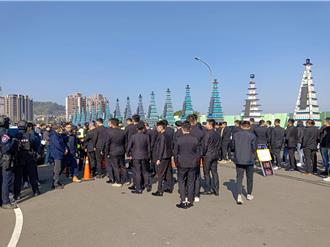 竹東三環幫角頭遭槍殺斷掌    今告別式警持衝鋒槍重兵維安