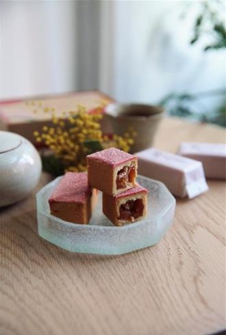 美味「醬淋」！微熱山丘草莓蘋果酥限定回歸