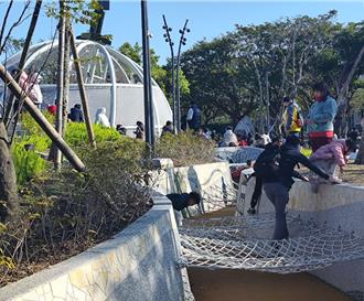 桃園4共融公園爆紅過年湧人潮 10處遊具慘遭「玩壞」