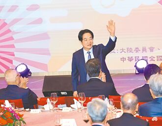 小兩會無接觸 政府錯失良機