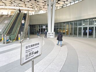 高雄車站停車場 指標不清惹怨