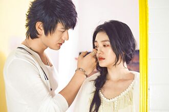 黃曉明曝女俠15年前仗義解圍