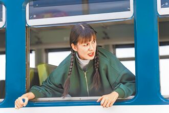 安心亞演便當妹 台語輪轉獲認證