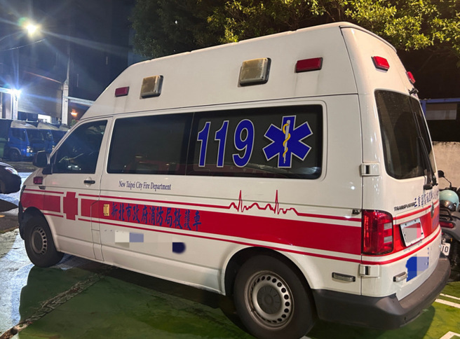 伤者被送往医院抢救后，仍不幸因伤重宣告不知。（资料照 / 刘咏韵摄）