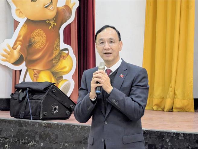 国民党主席朱立伦4日上午出席基隆市党部新春团拜，并痛批民进党一再发动罢免，根本是害基隆也伤害台湾民主。（张志康摄）