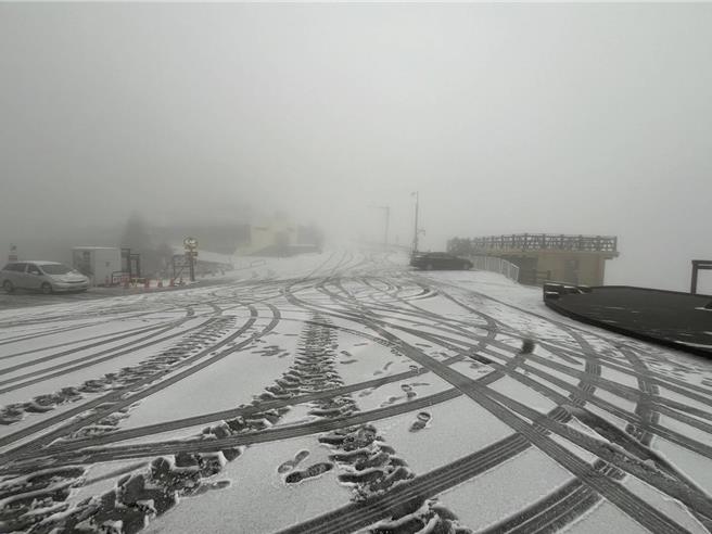 氣象專家林得恩表示，下周日、下周一（23、24日）中部以北、東北部3500公尺以上高山有降雪機會。（示意圖／林保署南投分署提供／楊靜茹南投傳真）