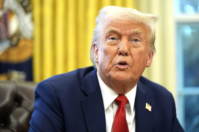 美东时间4日凌晨0时（台湾时间4日下午1时）一过，川普政府对中国大陆商品全面额外课徵10％关税的措施生效。（美联社）