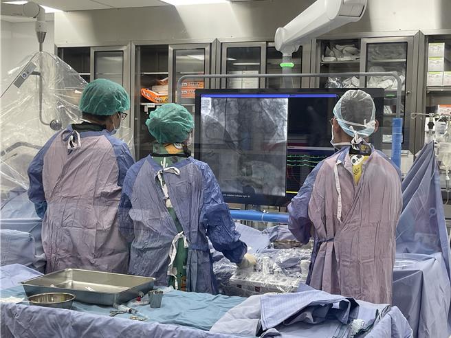 佳里奇美醫院心導管室昨（3）日啟用後，已有4位病人接受心導管的治療。（佳里奇美醫院提供／張毓翎台南傳真）