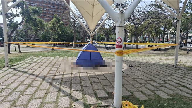 警方于周遭围起封锁线。 （翻摄照片／洪靖宜高雄传真）