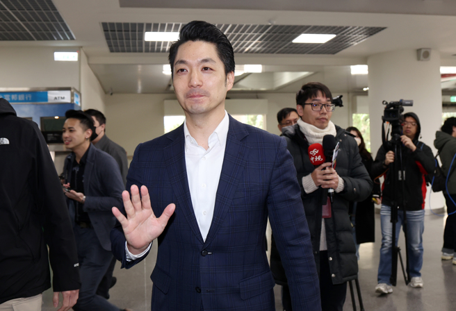 台北市長蔣萬安（前）4日赴議會新春團拜。（鄧博仁攝）