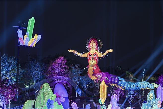 2025年中台灣元宵燈會將在本月8日至23日登場，以「蛇現幸福」為題規畫9大主題燈區，台中市交通警察大隊4日公布周邊道路交通管制措施。（中市府提供／潘虹恩台中傳真）