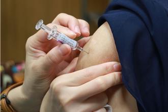 海納百川》防疫難脫政治紛擾（沈政男）