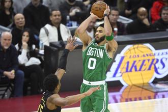 NBA》東區兩大豪門對決 衛冕軍塞爾提克擊退聯盟霸主騎士